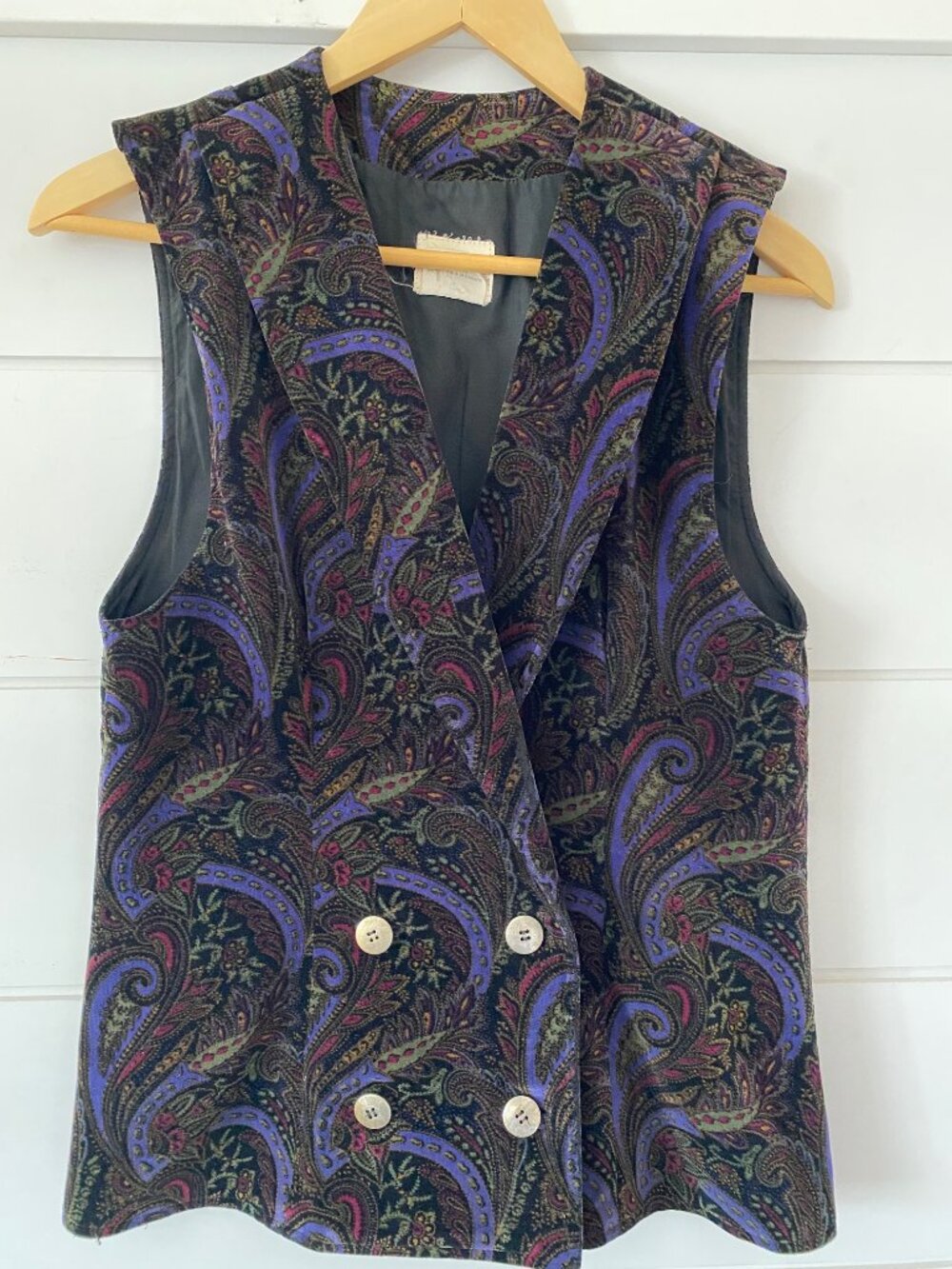 Women Vintage Vest No Sleeves Small/Medium Tapestry Style Made in Canada
